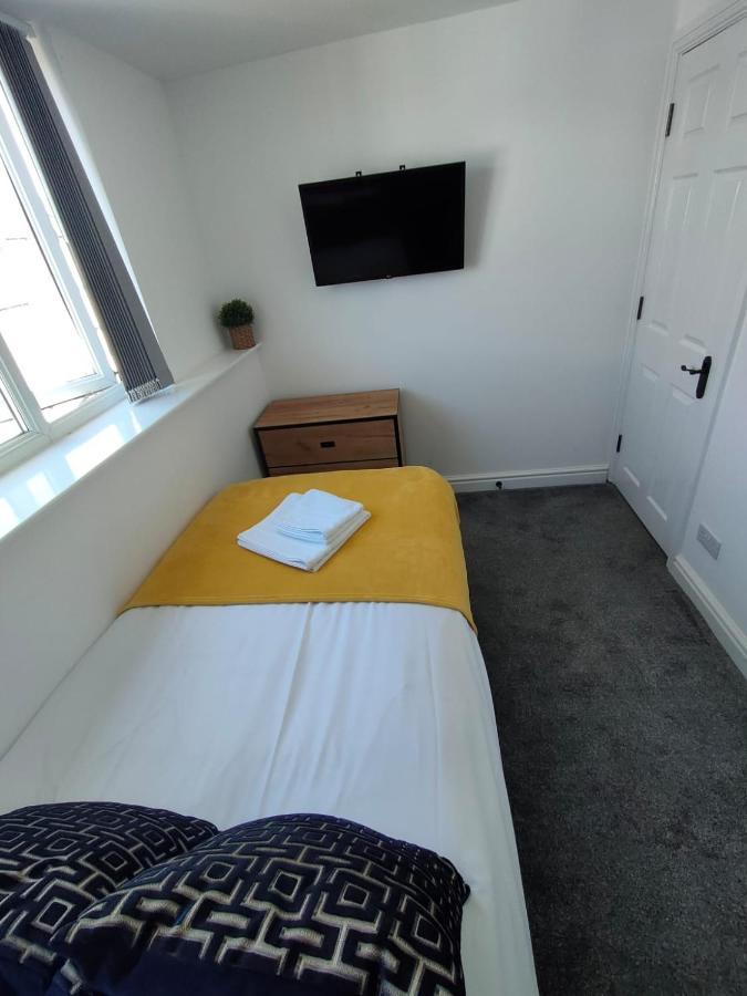 Lovely Refurbished Apartments, Morecambe Promenade ภายนอก รูปภาพ