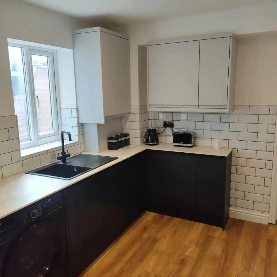 Lovely Refurbished Apartments, Morecambe Promenade ภายนอก รูปภาพ