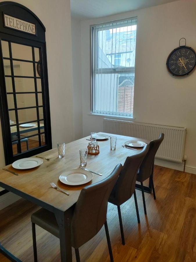 Lovely Refurbished Apartments, Morecambe Promenade ภายนอก รูปภาพ